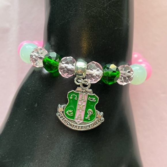 Alpha Kappa Alpha Bling Natural Agate Shield Charm Bracelet - Picture 3 of 7